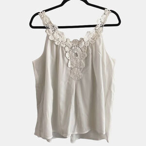 Kut from the Kloth Medium Tank Top Cami Eyelet Lace White Y2K Boho Cottage